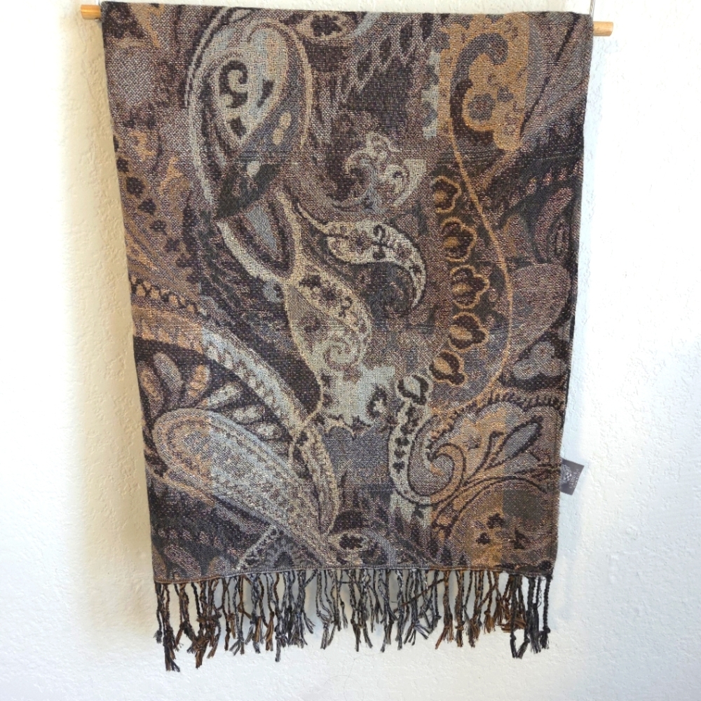 Vince Camuto Grey Copper Acents Paisley Print Rectangle Scarf
